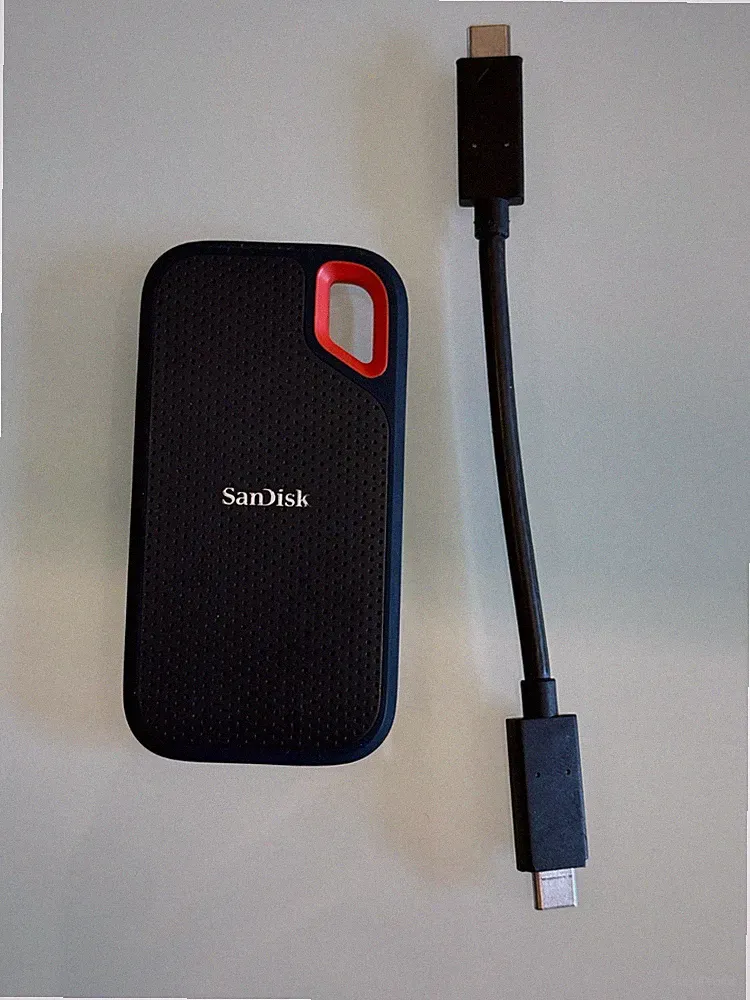 SanDisk 1TB Extreme Portable SSD USB-C hard drive (model SDSSDE60-1T00)